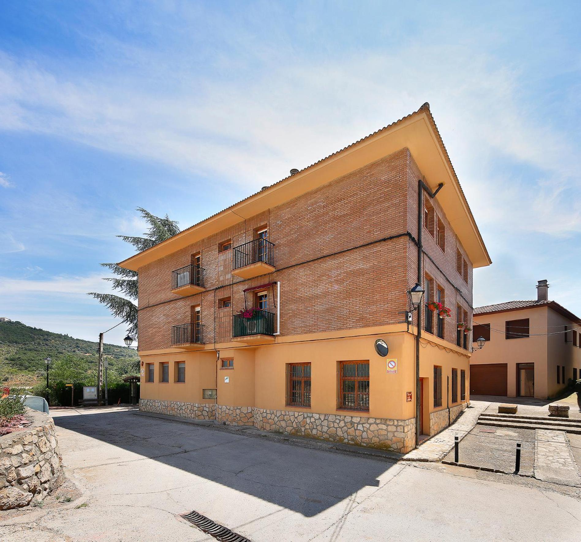 Albergue Sierra De Arbe Naval المظهر الخارجي الصورة